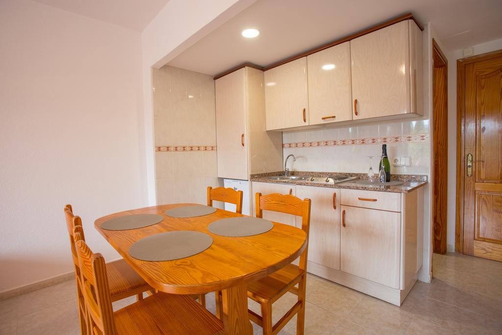 Apartamentos Zodiac Sant Antoni de Portmany Dış mekan fotoğraf