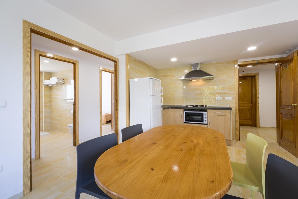 Apartamentos Zodiac Sant Antoni de Portmany Dış mekan fotoğraf