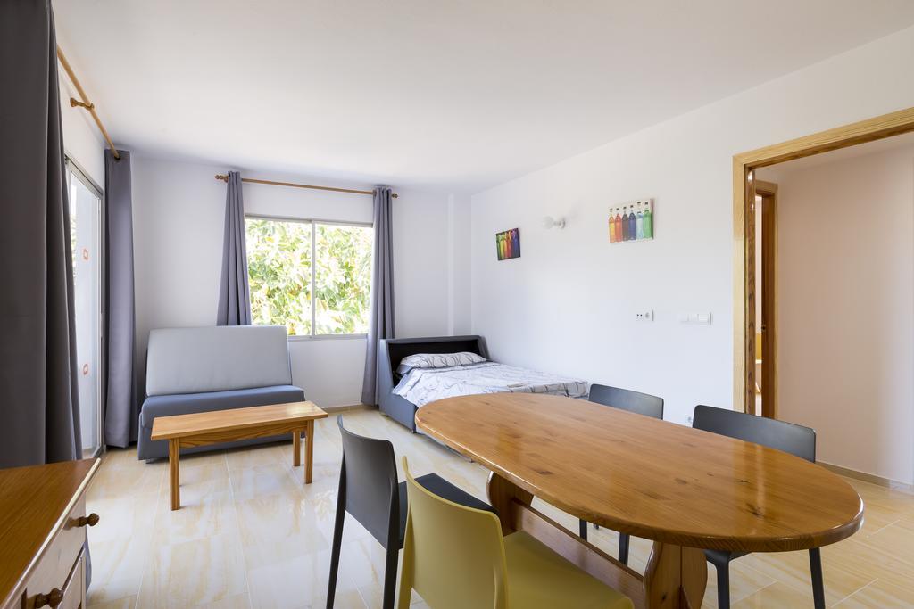 Apartamentos Zodiac Sant Antoni de Portmany Dış mekan fotoğraf